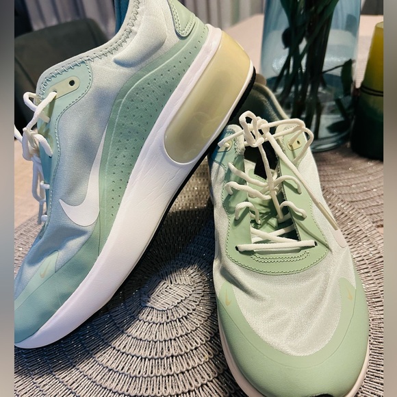 Nike Air Max Dia Pistachio Size 9 - Picture 6 of 8